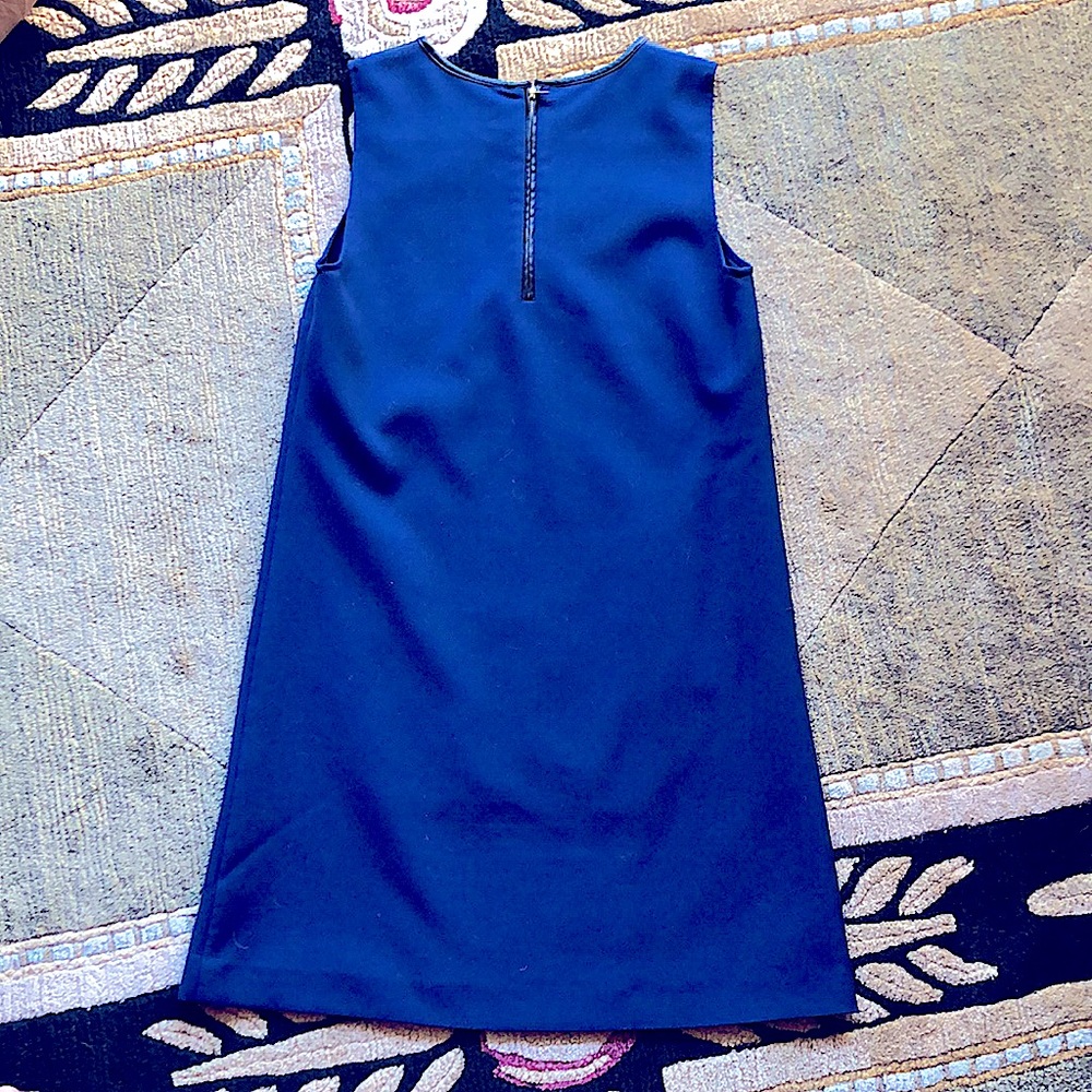 Dress - Picture 4 of 7